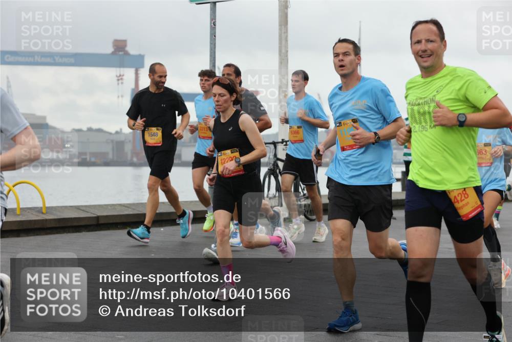 13.09.2026 - Kiel Lauf Andreas Tolksdorf http://msf.ph/oto/10401566 13.09.2026 10:59:43 Kiellinie 1548, 3313, 38, 1220, 6366, 38, 2, 195, 428, 38, 663 meine-sportfotos.de