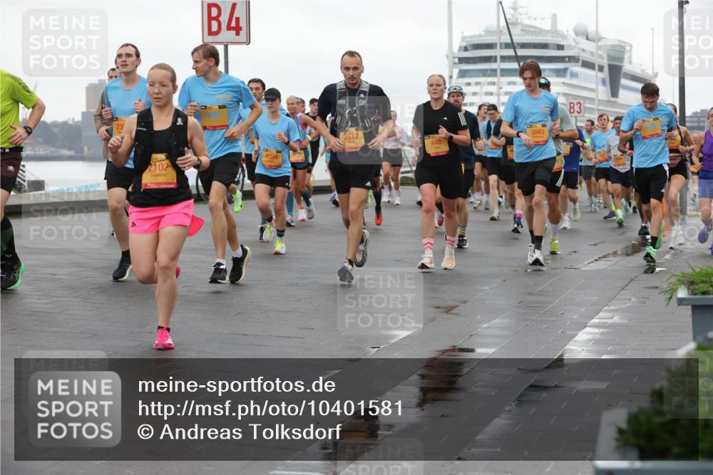 13.09.2026 - Kiel Lauf Andreas Tolksdorf http://msf.ph/oto/10401581 13.09.2026 10:59:54 Kiellinie 23, 38, 102, 4, 5364, 2517, 448, 3043, 3 meine-sportfotos.de