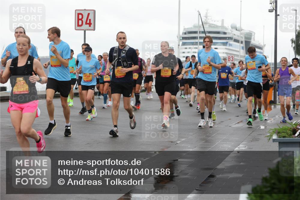 13.09.2026 - Kiel Lauf Andreas Tolksdorf http://msf.ph/oto/10401586 13.09.2026 10:59:55 Kiellinie 38, 102, 4, 5364, 9754, 25, 3610, 448, 3043, 3 meine-sportfotos.de