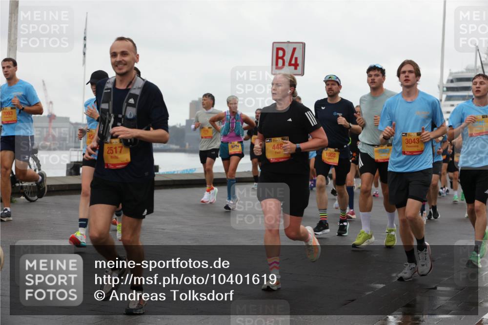 13.09.2026 - Kiel Lauf Andreas Tolksdorf http://msf.ph/oto/10401619 13.09.2026 10:59:56 Kiellinie 7093, 4, 38, 2517, 9754, 39, 448, 1068, 38, 3043 meine-sportfotos.de