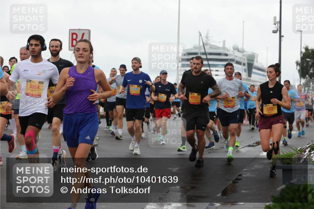 13.09.2026 - Kiel Lauf Andreas Tolksdorf http://msf.ph/oto/10401639 13.09.2026 10:59:59 Kiellinie 3654, 38, 3654, 66, 6907, 7680, 552 meine-sportfotos.de