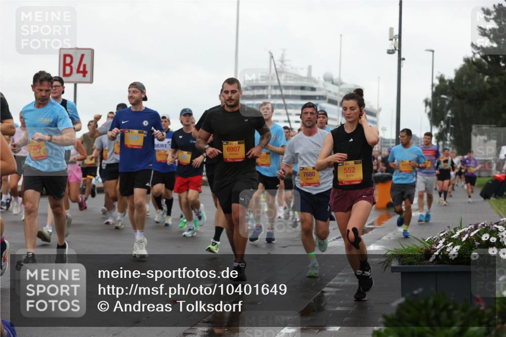 13.09.2026 - Kiel Lauf Andreas Tolksdorf http://msf.ph/oto/10401649 13.09.2026 10:59:59 Kiellinie 3396, 4, 338, 6907, 217, 7680, 1, 39, 552 meine-sportfotos.de