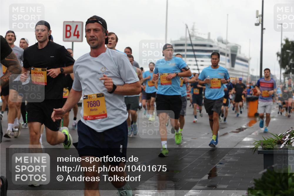 13.09.2026 - Kiel Lauf Andreas Tolksdorf http://msf.ph/oto/10401675 13.09.2026 11:00:01 Kiellinie 4, 38, 2602, 38, 7680, 6427 meine-sportfotos.de
