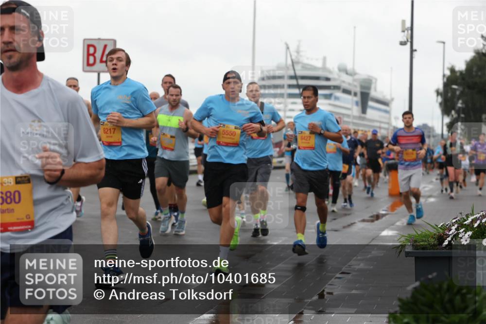 13.09.2026 - Kiel Lauf Andreas Tolksdorf http://msf.ph/oto/10401685 13.09.2026 11:00:02 Kiellinie 6217, 38, 580, 5550, 6427 meine-sportfotos.de