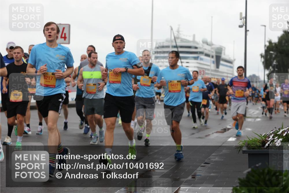 13.09.2026 - Kiel Lauf Andreas Tolksdorf http://msf.ph/oto/10401692 13.09.2026 11:00:02 Kiellinie 3860, 41, 39, 6217, 4, 5550, 6427 meine-sportfotos.de