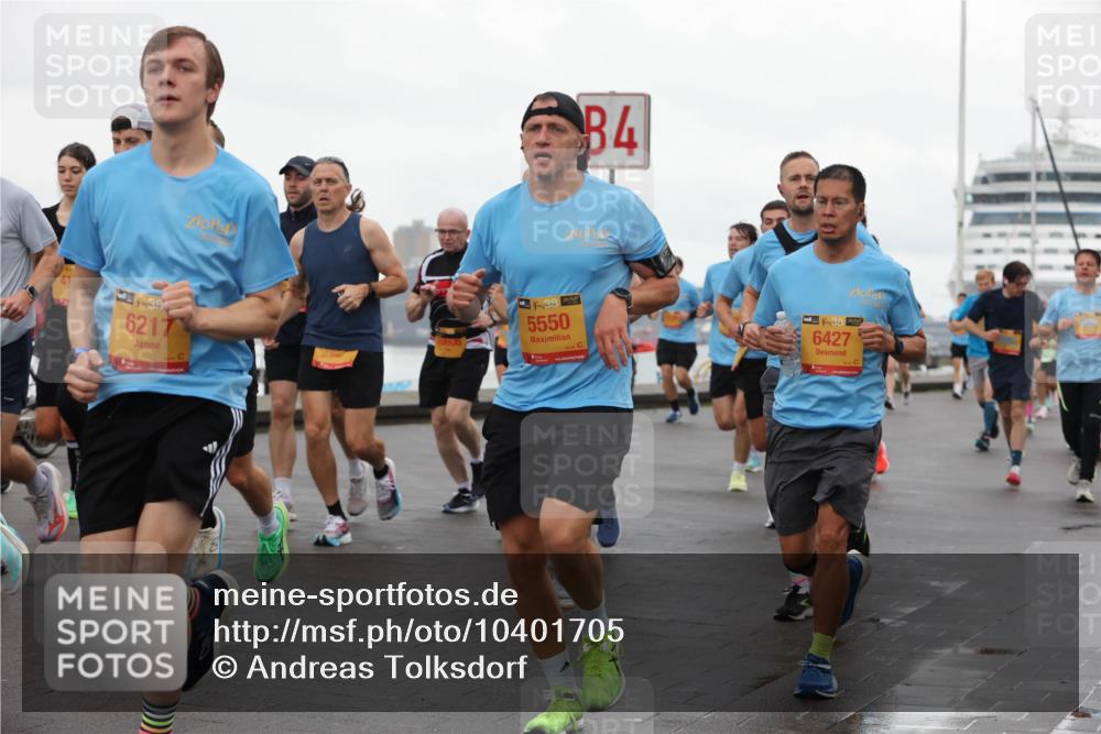 13.09.2026 - Kiel Lauf Andreas Tolksdorf http://msf.ph/oto/10401705 13.09.2026 11:00:03 Kiellinie 39, 6217, 4, 10606, 38, 5550, 438, 6427 meine-sportfotos.de