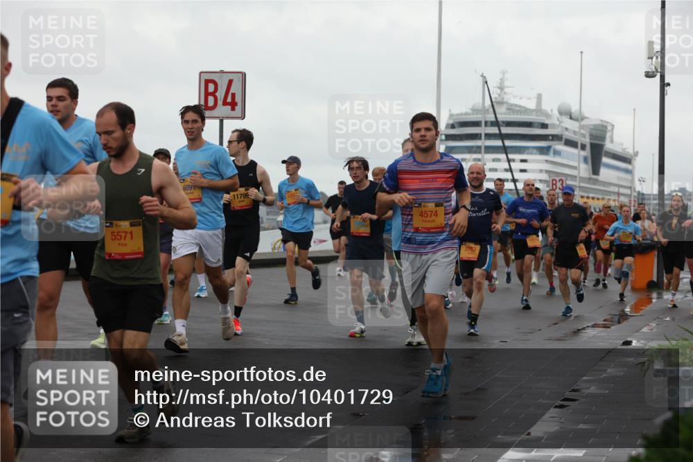 13.09.2026 - Kiel Lauf Andreas Tolksdorf http://msf.ph/oto/10401729 13.09.2026 11:00:05 Kiellinie 5571, 4, 609, 11799, 39, 4574, 3, 3763 meine-sportfotos.de