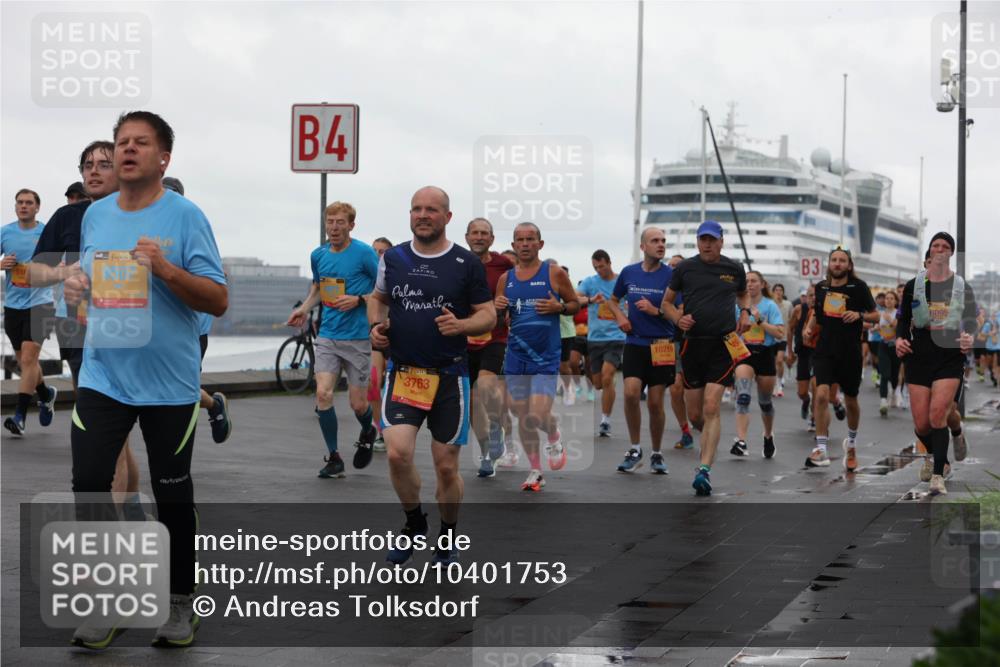 13.09.2026 - Kiel Lauf Andreas Tolksdorf http://msf.ph/oto/10401753 13.09.2026 11:00:07 Kiellinie 4, 39, 950, 3763, 10219, 3, 6095 meine-sportfotos.de