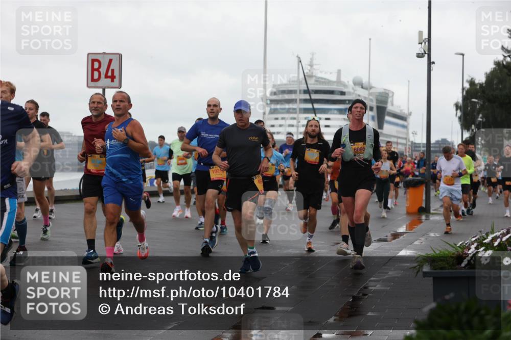 13.09.2026 - Kiel Lauf Andreas Tolksdorf http://msf.ph/oto/10401784 13.09.2026 11:00:08 Kiellinie 4, 102, 49, 38, 6095 meine-sportfotos.de