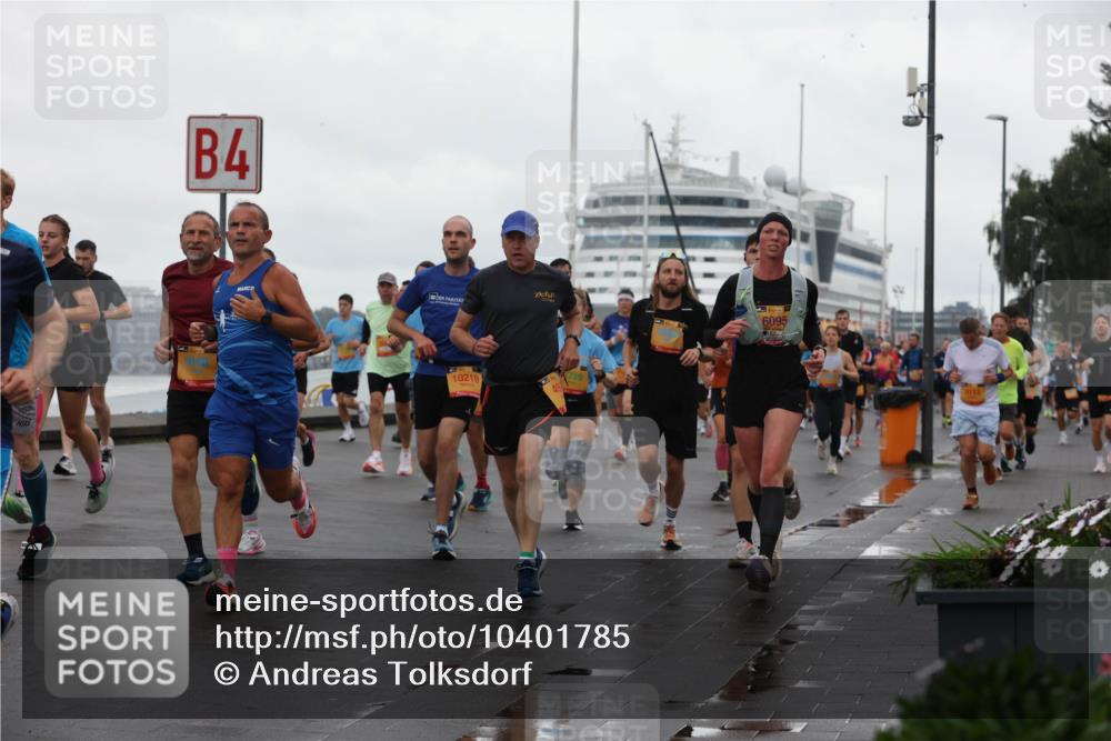 13.09.2026 - Kiel Lauf Andreas Tolksdorf http://msf.ph/oto/10401785 13.09.2026 11:00:08 Kiellinie 4, 6095, 10219, 9113 meine-sportfotos.de