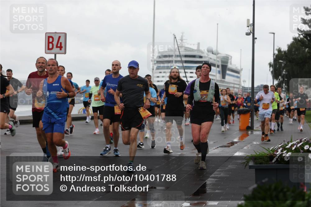 13.09.2026 - Kiel Lauf Andreas Tolksdorf http://msf.ph/oto/10401788 13.09.2026 11:00:08 Kiellinie 4, 10, 39, 6095 meine-sportfotos.de
