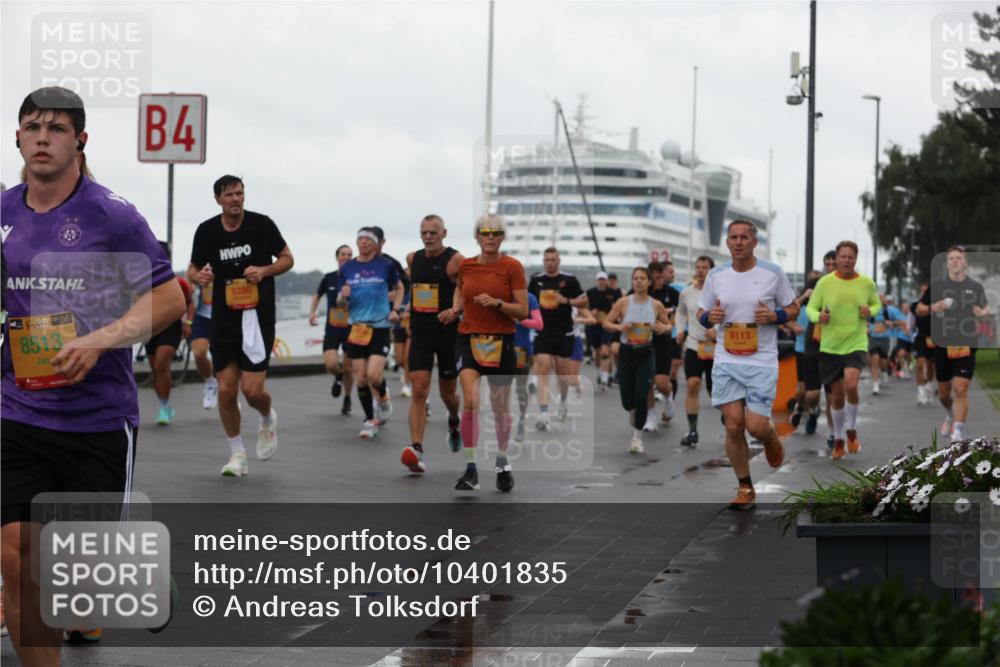 13.09.2026 - Kiel Lauf Andreas Tolksdorf http://msf.ph/oto/10401835 13.09.2026 11:00:11 Kiellinie 4, 39, 8513, 6280, 9113 meine-sportfotos.de