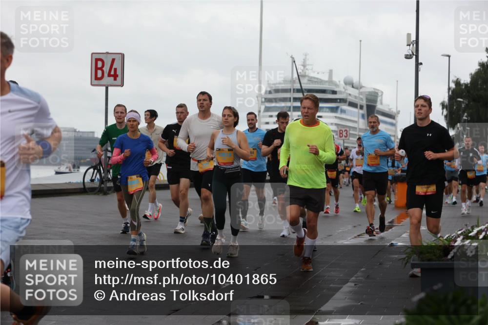 13.09.2026 - Kiel Lauf Andreas Tolksdorf http://msf.ph/oto/10401865 13.09.2026 11:00:14 Kiellinie 4, 3, 10266 meine-sportfotos.de