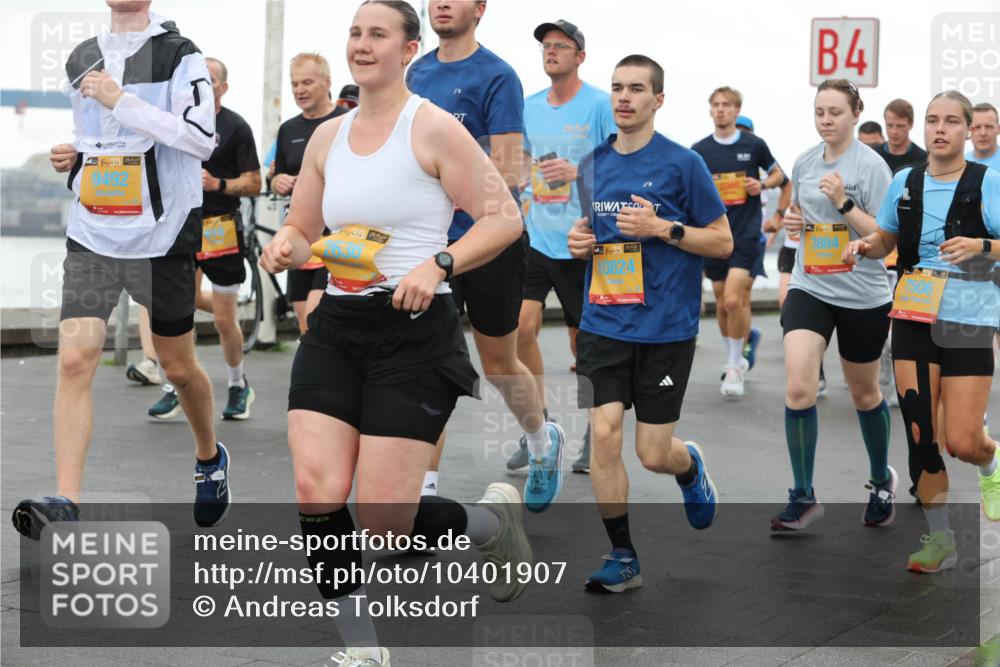 13.09.2026 - Kiel Lauf Andreas Tolksdorf http://msf.ph/oto/10401907 13.09.2026 11:00:32 Kiellinie 39, 9492, 38, 10824, 4, 3894, 7506 meine-sportfotos.de