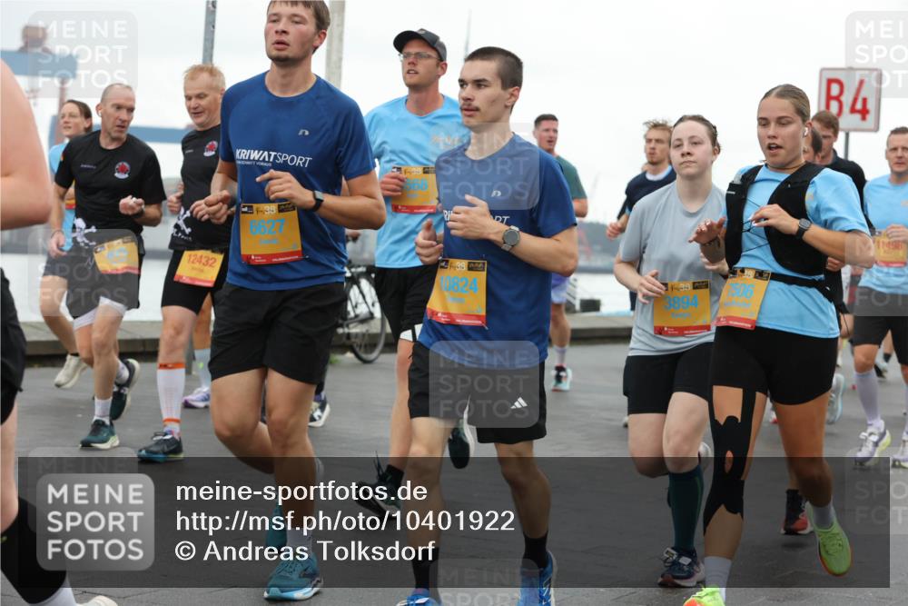 13.09.2026 - Kiel Lauf Andreas Tolksdorf http://msf.ph/oto/10401922 13.09.2026 11:00:33 Kiellinie 39, 08, 12432, 38, 6627, 30, 10824, 38, 3894, 7506, 4, 11498 meine-sportfotos.de