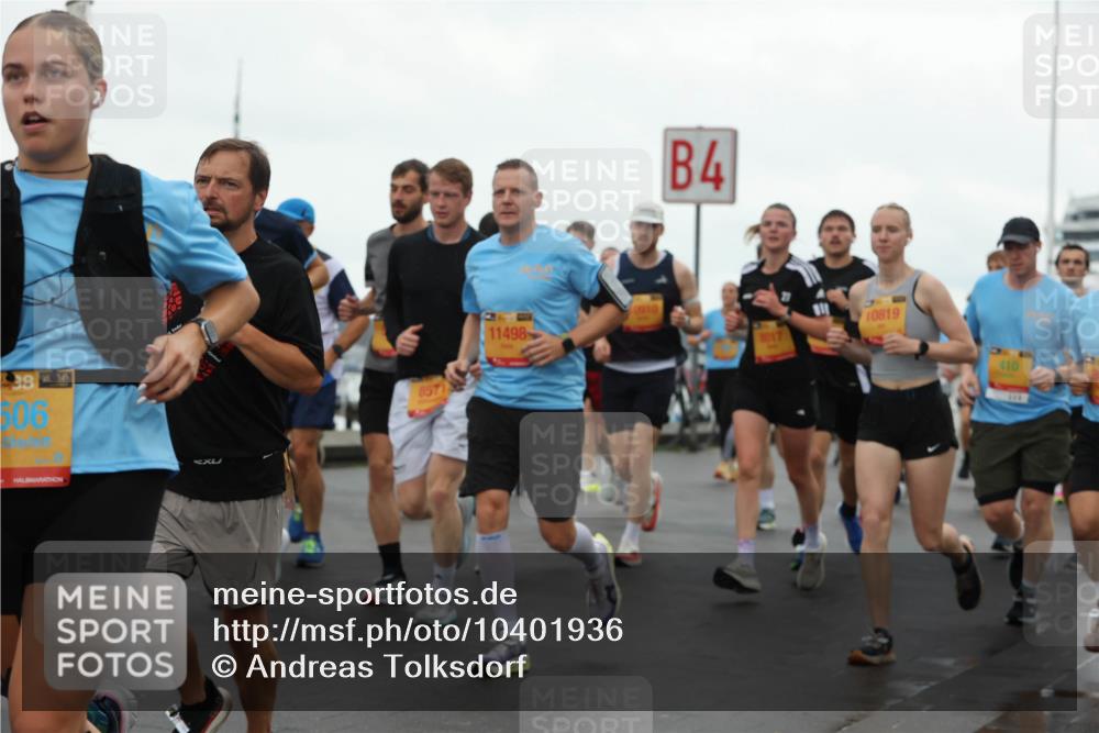13.09.2026 - Kiel Lauf Andreas Tolksdorf http://msf.ph/oto/10401936 13.09.2026 11:00:34 Kiellinie 39, 506, 8571, 4, 11498, 1910, 10819, 410 meine-sportfotos.de