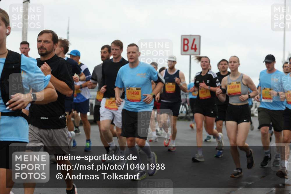 13.09.2026 - Kiel Lauf Andreas Tolksdorf http://msf.ph/oto/10401938 13.09.2026 11:00:34 Kiellinie 2, 4, 11498, 111, 10819, 8017, 864 meine-sportfotos.de