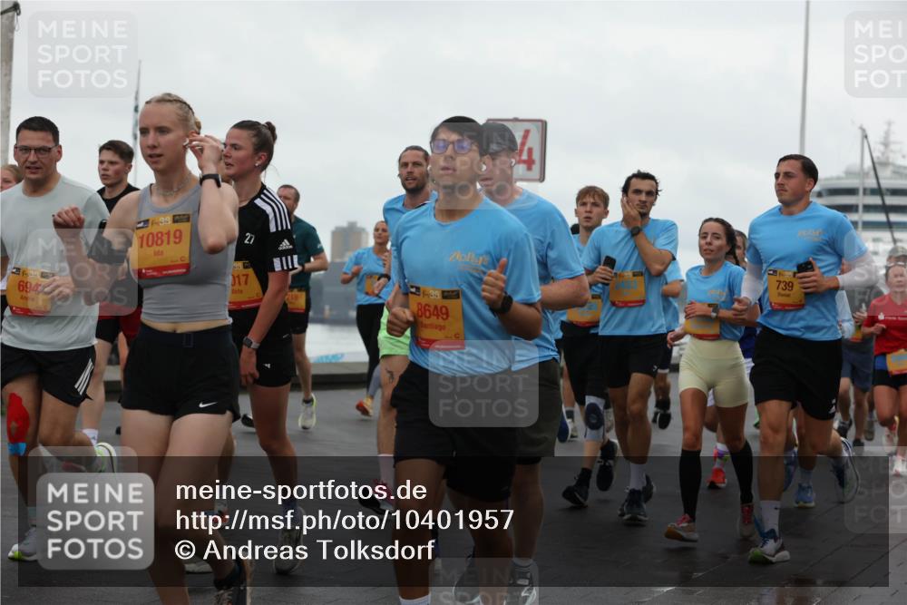 13.09.2026 - Kiel Lauf Andreas Tolksdorf http://msf.ph/oto/10401957 13.09.2026 11:00:35 Kiellinie 38, 694, 11, 39, 10819, 39, 27, 017, 718, 39, 8649, 4, 1, 397, 739 meine-sportfotos.de