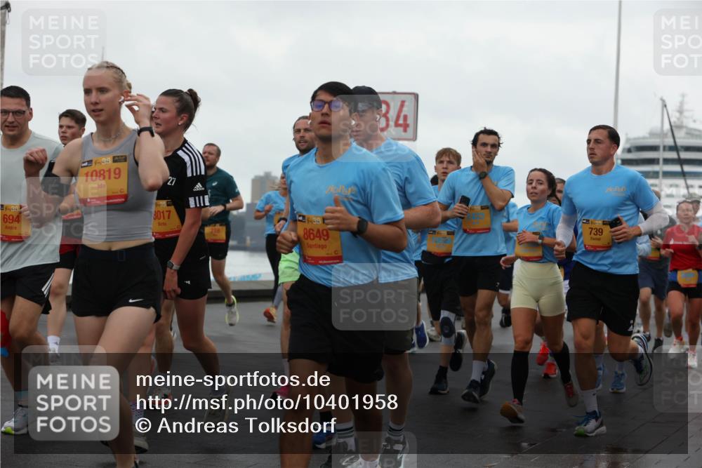 13.09.2026 - Kiel Lauf Andreas Tolksdorf http://msf.ph/oto/10401958 13.09.2026 11:00:35 Kiellinie 38, 694, 39, 140, 10819, 27, 39, 8017, 39, 8649, 34, 739 meine-sportfotos.de