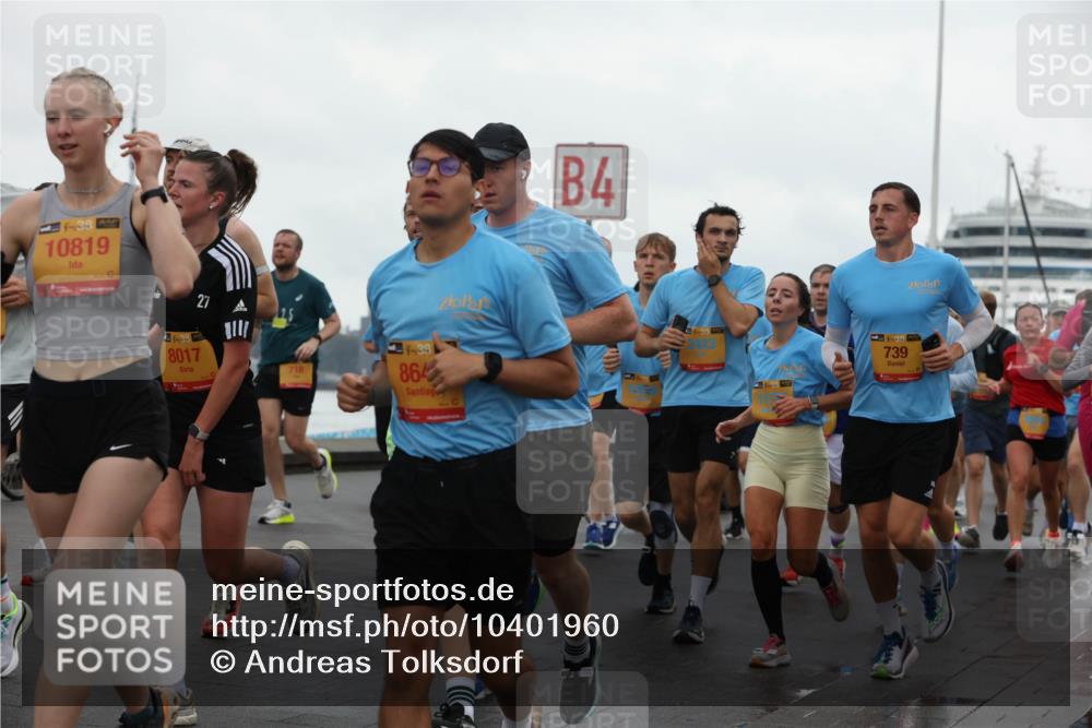 13.09.2026 - Kiel Lauf Andreas Tolksdorf http://msf.ph/oto/10401960 13.09.2026 11:00:35 Kiellinie 10819, 39, 27, 8017, 718, 24, 1, 39, 86, 4, 39, 39, 739 meine-sportfotos.de
