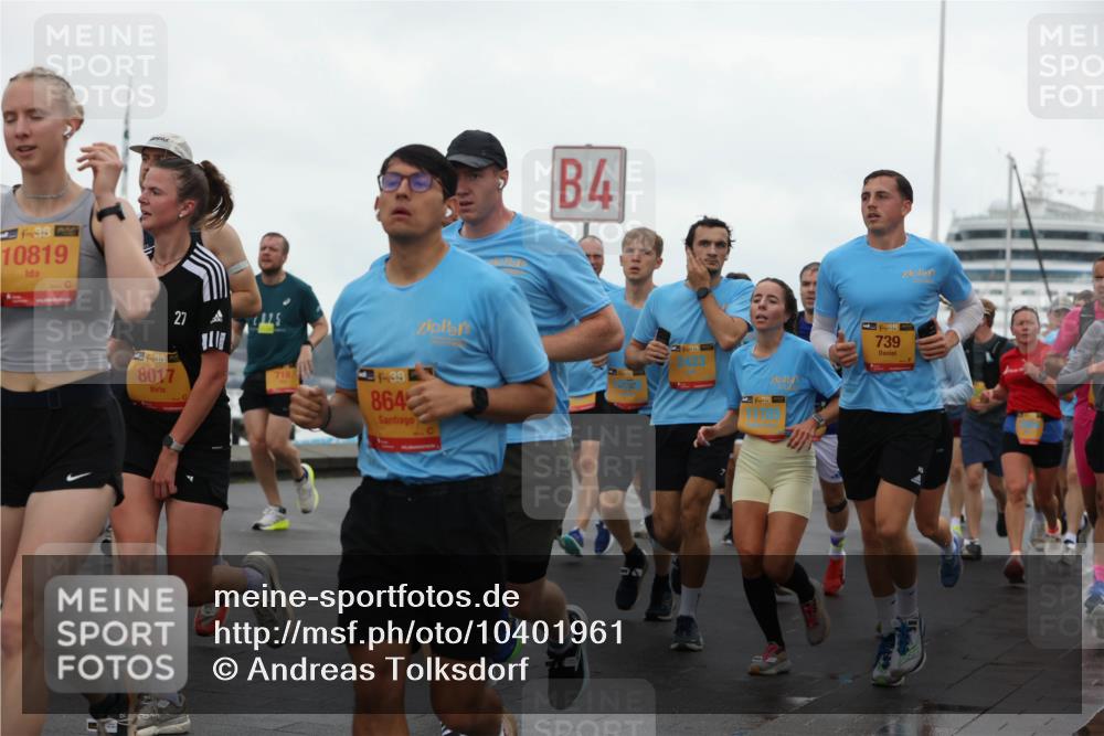 13.09.2026 - Kiel Lauf Andreas Tolksdorf http://msf.ph/oto/10401961 13.09.2026 11:00:36 Kiellinie 4, 38, 10819, 4, 39, 8017, 27, 718, 38, 864, 39, 2423, 4, 39, 38, 739 meine-sportfotos.de