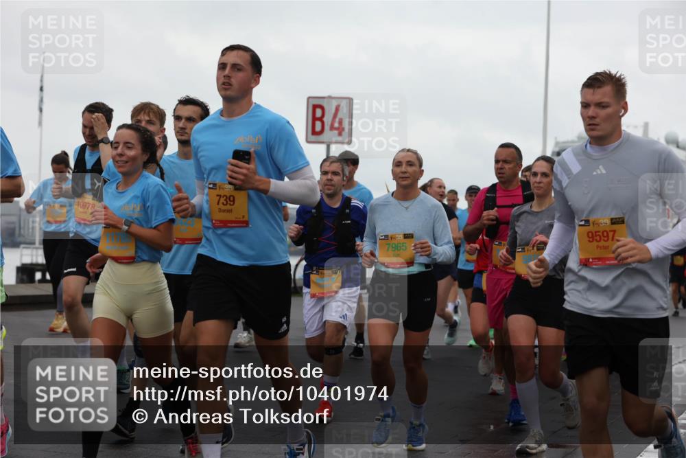13.09.2026 - Kiel Lauf Andreas Tolksdorf http://msf.ph/oto/10401974 13.09.2026 11:00:37 Kiellinie 10978, 38, 739, 4, 7965, 39, 9597 meine-sportfotos.de
