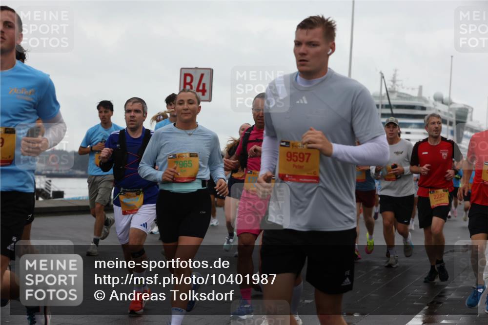 13.09.2026 - Kiel Lauf Andreas Tolksdorf http://msf.ph/oto/10401987 13.09.2026 11:00:37 Kiellinie 4, 38, 7965, 9597, 2232 meine-sportfotos.de