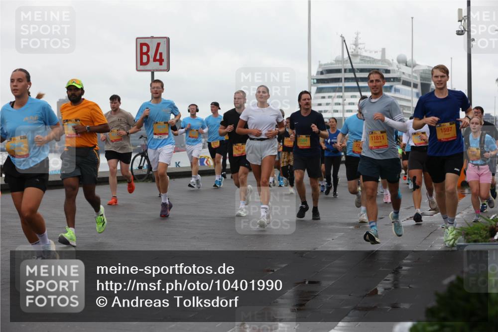 13.09.2026 - Kiel Lauf Andreas Tolksdorf http://msf.ph/oto/10401990 13.09.2026 11:00:42 Kiellinie 4, 1100, 2504, 5494, 11811, 1597, 786 meine-sportfotos.de