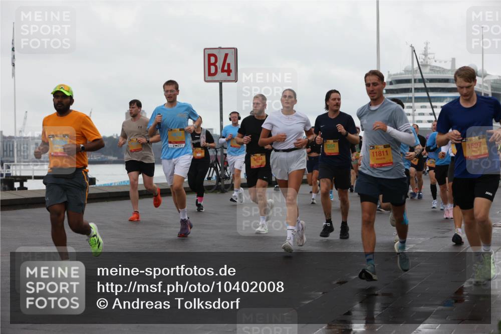 13.09.2026 - Kiel Lauf Andreas Tolksdorf http://msf.ph/oto/10402008 13.09.2026 11:00:43 Kiellinie 4, 5494, 2504, 39, 11811, 3, 1597 meine-sportfotos.de