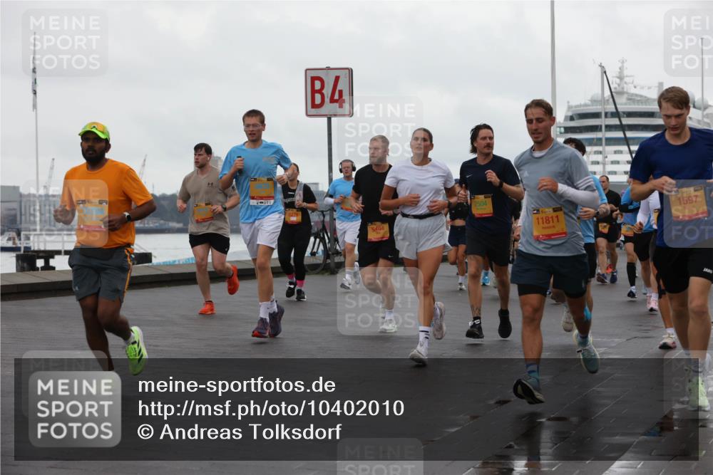 13.09.2026 - Kiel Lauf Andreas Tolksdorf http://msf.ph/oto/10402010 13.09.2026 11:00:43 Kiellinie 4, 5494, 2504, 39, 11811, 11, 35, 1597 meine-sportfotos.de