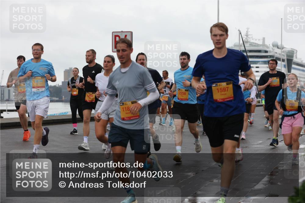 13.09.2026 - Kiel Lauf Andreas Tolksdorf http://msf.ph/oto/10402033 13.09.2026 11:00:44 Kiellinie 118, 19, 10783, 39, 2258, 1597, 786 meine-sportfotos.de