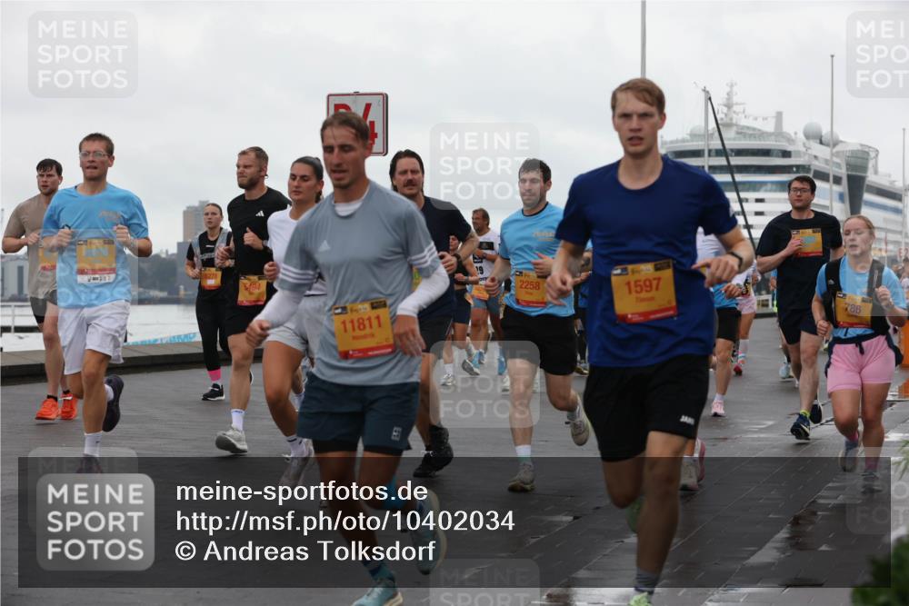 13.09.2026 - Kiel Lauf Andreas Tolksdorf http://msf.ph/oto/10402034 13.09.2026 11:00:44 Kiellinie 8278, 5494, 11811, 19, 39, 2258, 1597, 786 meine-sportfotos.de