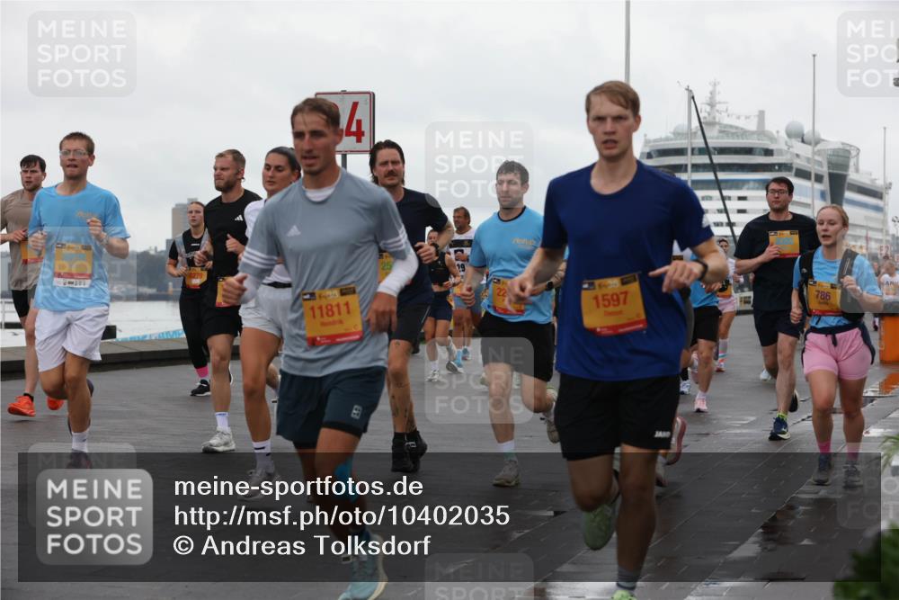 13.09.2026 - Kiel Lauf Andreas Tolksdorf http://msf.ph/oto/10402035 13.09.2026 11:00:44 Kiellinie 8278, 4, 11811, 25, 1597, 786 meine-sportfotos.de