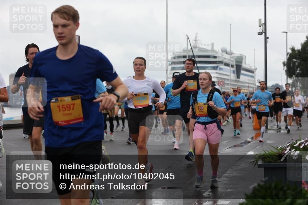 13.09.2026 - Kiel Lauf Andreas Tolksdorf http://msf.ph/oto/10402045 13.09.2026 11:00:45 Kiellinie 39, 1597, 1, 39, 38, 786, 3 meine-sportfotos.de