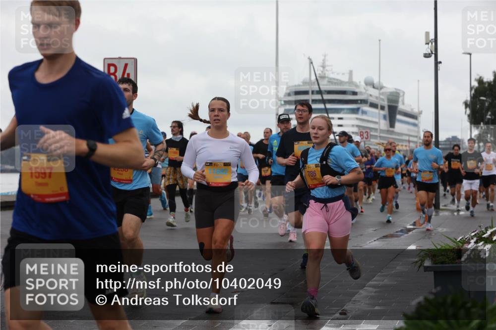 13.09.2026 - Kiel Lauf Andreas Tolksdorf http://msf.ph/oto/10402049 13.09.2026 11:00:45 Kiellinie 1597, 2200, 11000, 38, 39, 786, 83 meine-sportfotos.de