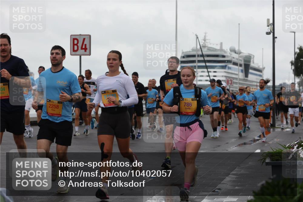 13.09.2026 - Kiel Lauf Andreas Tolksdorf http://msf.ph/oto/10402057 13.09.2026 11:00:45 Kiellinie 4, 39, 786, 04, 39, 2258, 3 meine-sportfotos.de