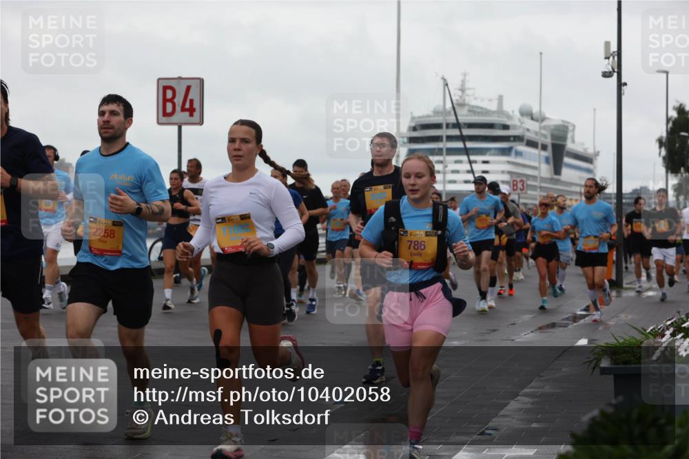 13.09.2026 - Kiel Lauf Andreas Tolksdorf http://msf.ph/oto/10402058 13.09.2026 11:00:45 Kiellinie 39, 2258, 4, 38, 786, 3 meine-sportfotos.de