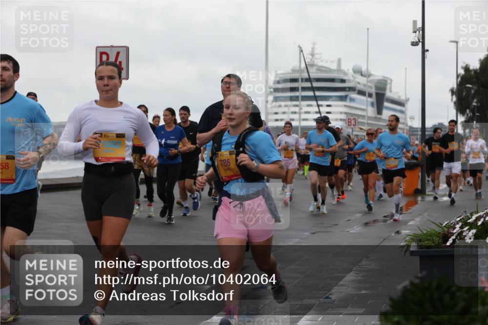 13.09.2026 - Kiel Lauf Andreas Tolksdorf http://msf.ph/oto/10402064 13.09.2026 11:00:45 Kiellinie 88, 58, 38, 116, 39, 786, 3 meine-sportfotos.de