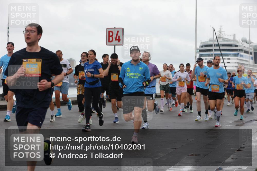 13.09.2026 - Kiel Lauf Andreas Tolksdorf http://msf.ph/oto/10402091 13.09.2026 11:00:47 Kiellinie 8302, 1100, 4, 976, 3255, 5514 meine-sportfotos.de