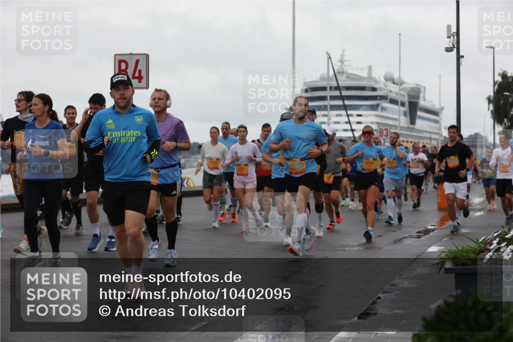 13.09.2026 - Kiel Lauf Andreas Tolksdorf http://msf.ph/oto/10402095 13.09.2026 11:00:48 Kiellinie 110, 4, 185, 3, 5514, 4176, 976 meine-sportfotos.de