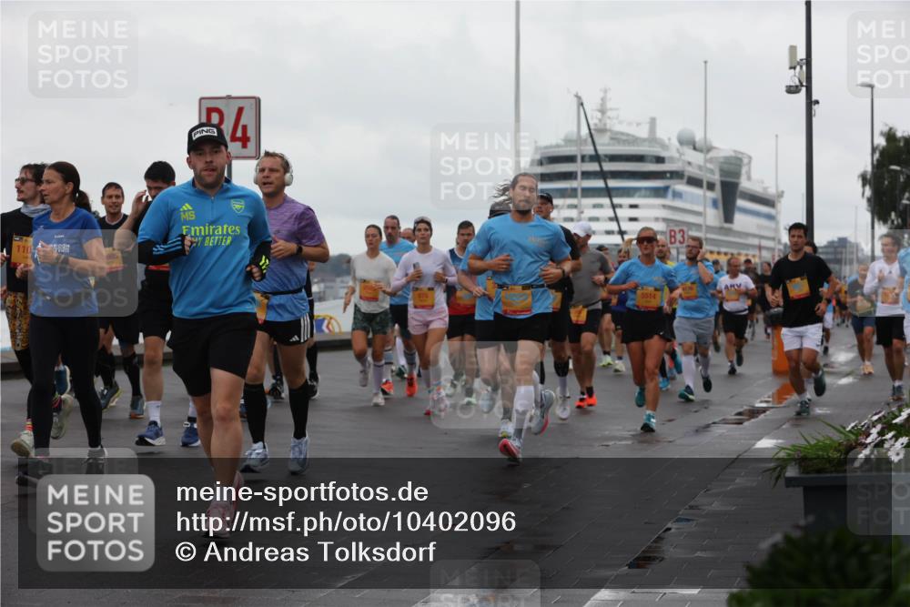 13.09.2026 - Kiel Lauf Andreas Tolksdorf http://msf.ph/oto/10402096 13.09.2026 11:00:48 Kiellinie 34, 110, 985, 976, 5514, 3, 4176 meine-sportfotos.de