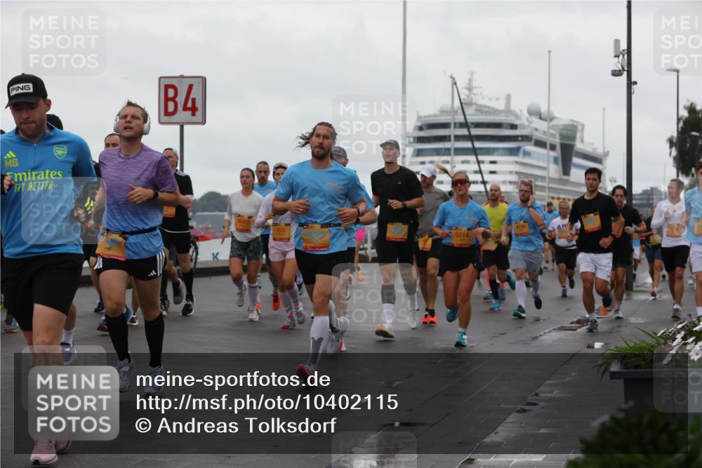 13.09.2026 - Kiel Lauf Andreas Tolksdorf http://msf.ph/oto/10402115 13.09.2026 11:00:48 Kiellinie 4, 4176, 2318, 39, 976, 5514 meine-sportfotos.de