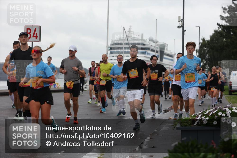 13.09.2026 - Kiel Lauf Andreas Tolksdorf http://msf.ph/oto/10402162 13.09.2026 11:00:51 Kiellinie 84, 139, 55, 8732, 417, 2318, 1410 meine-sportfotos.de