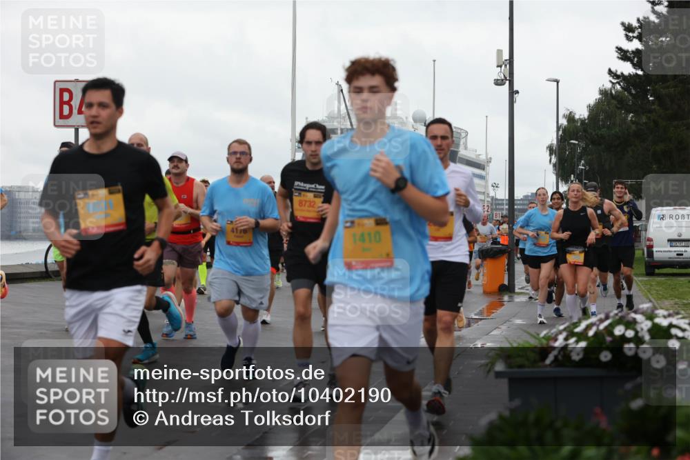 13.09.2026 - Kiel Lauf Andreas Tolksdorf http://msf.ph/oto/10402190 13.09.2026 11:00:53 Kiellinie 8732, 1, 1410, 100 meine-sportfotos.de