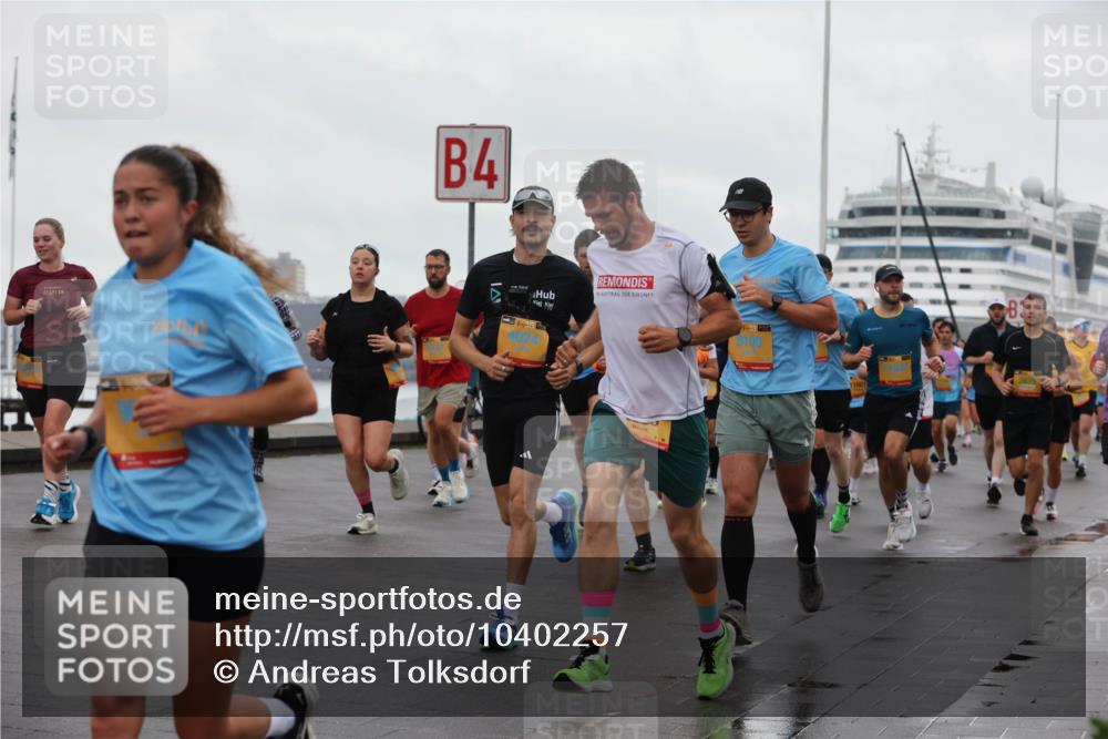 13.09.2026 - Kiel Lauf Andreas Tolksdorf http://msf.ph/oto/10402257 13.09.2026 11:01:07 Kiellinie 42, 195, 4, 38, 4024, 38, 1160 meine-sportfotos.de