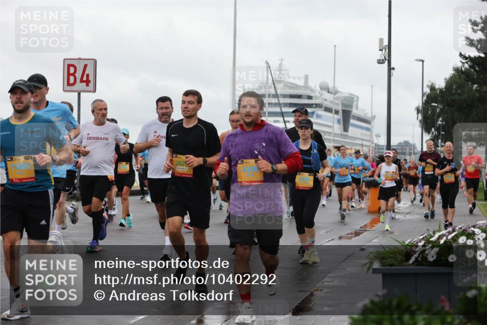 13.09.2026 - Kiel Lauf Andreas Tolksdorf http://msf.ph/oto/10402292 13.09.2026 11:01:10 Kiellinie 38, 14692, 4, 267, 1, 38, 410 meine-sportfotos.de