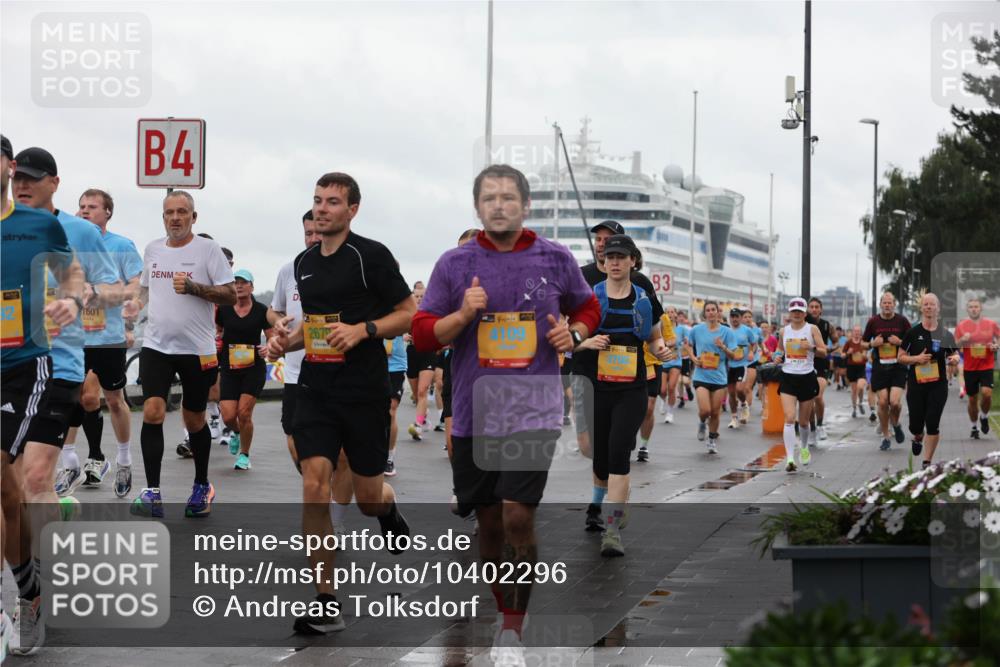 13.09.2026 - Kiel Lauf Andreas Tolksdorf http://msf.ph/oto/10402296 13.09.2026 11:01:11 Kiellinie 92, 1601, 4, 2679, 4109, 83 meine-sportfotos.de