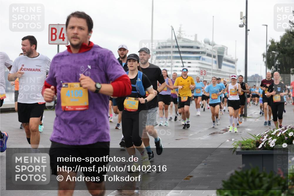 13.09.2026 - Kiel Lauf Andreas Tolksdorf http://msf.ph/oto/10402316 13.09.2026 11:01:12 Kiellinie 4, 4109, 4, 39, 3792, 3 meine-sportfotos.de