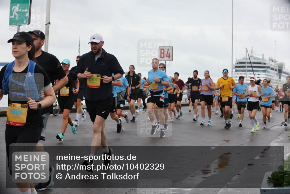 13.09.2026 - Kiel Lauf Andreas Tolksdorf http://msf.ph/oto/10402329 13.09.2026 11:01:14 Kiellinie 1, 38, 3792, 39, 5707, 375, 4 meine-sportfotos.de