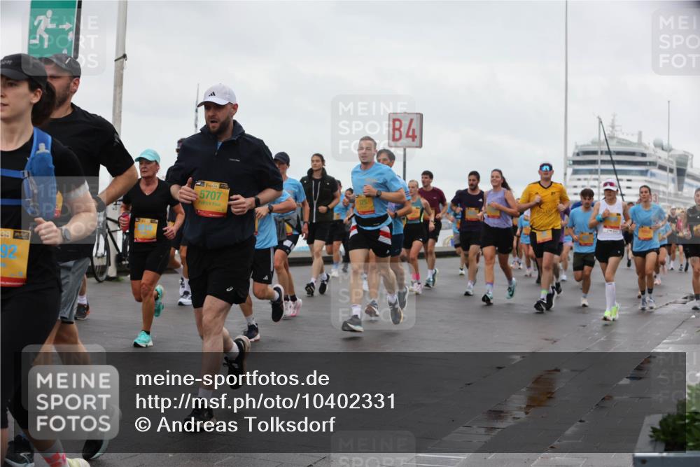 13.09.2026 - Kiel Lauf Andreas Tolksdorf http://msf.ph/oto/10402331 13.09.2026 11:01:14 Kiellinie 29, 92, 38, 5707, 375, 4 meine-sportfotos.de